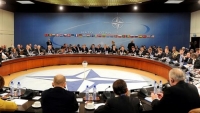 الناتو يدعو للاستعداد للرد على تهديد روسي محتمل