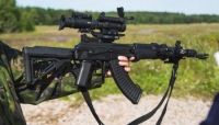 كلاشينكوف تعرض بندقية جديدة لقوات &quot;ألفا&quot; و&quot;فيمبيل&quot; الروسية