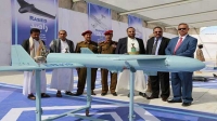 الحوثيون يستعرضون نماذج من الطائرات من دون طيار