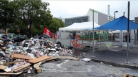 إضراب عمال النظافة الفرنسيين يتسبب بتراكم النفايات في مراكز تجميعها بباريس