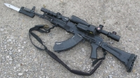 الوحدات الخاصة الإيرانية تتسلم الكلاشنكوف  AK-103