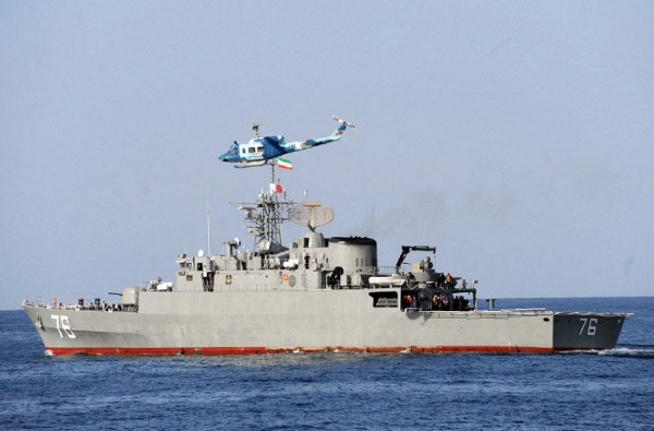 مدمّرة إيرانية تقصف سفينة بالخطأ.. وأنباء عن مقتل العشرات