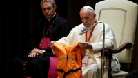 البابا: المهاجرون لايشكلون خطرا لكنهم في خطر