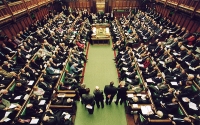 البرلمان البريطاني يقر قانون توسيع صلاحيات الأجهزة الأمنية