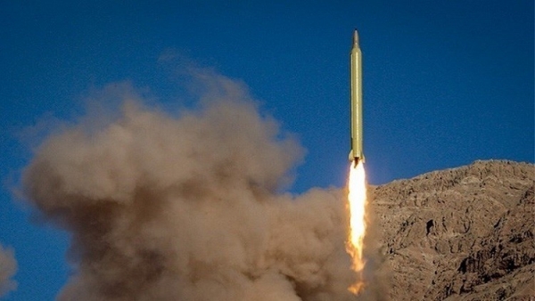 طهران تختبر صاروخا باليستيا بمدى يصل 2000 كلم