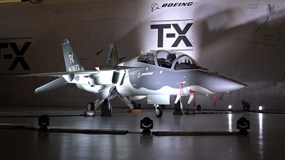 بوينغ تطرح إنتاجها الجديد من طائرات التدريب المتطورة "تي – إكس"